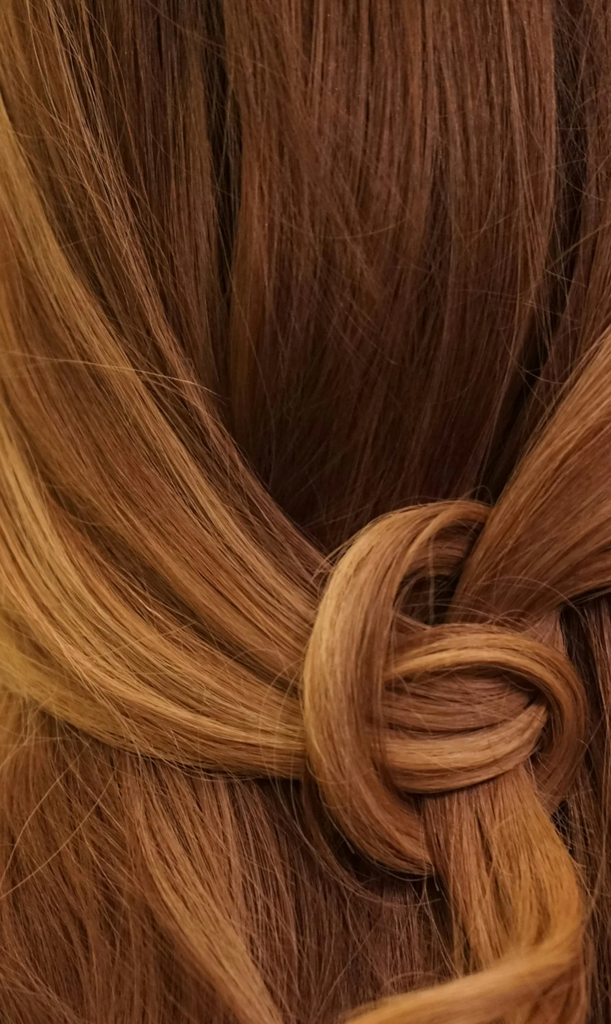 Dettaglio di capelli intrecciati